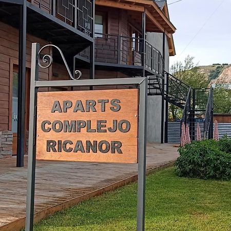 Aparts Complejo Ricanor El Chaltén Exterior foto